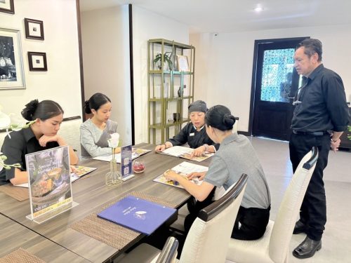 Food & Beverages Team Training